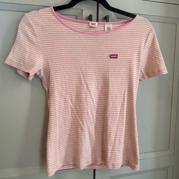 Leviโs pink stripped t-shirt - Picture 1 of 3